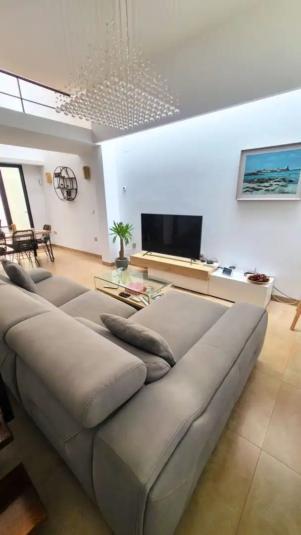 Wohnzimmer von Haus oder Chalet zum Verkauf in San Fernando mit Heizung, Terrasse und Balkon