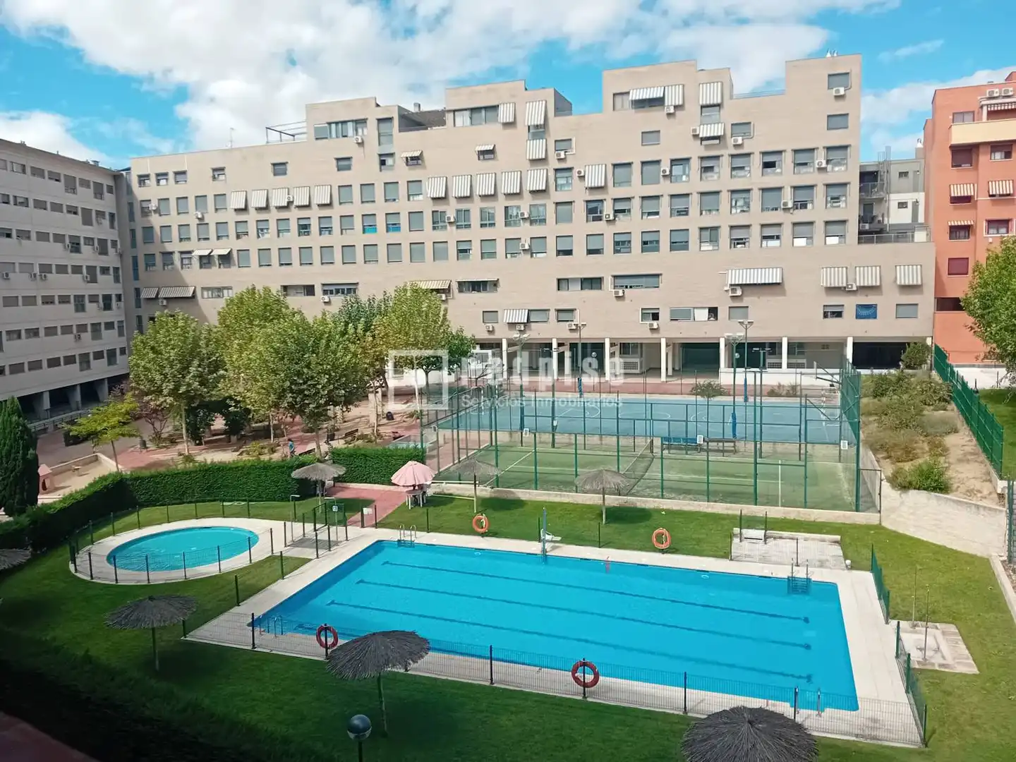 Swimming pool of Flat for sale in Madrid  with Heating, Terrace and Storage room