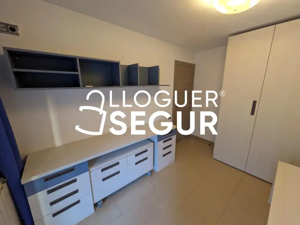 Wohnung zur Miete in Montgat mit Klimaanlage, Heizung und Terrasse