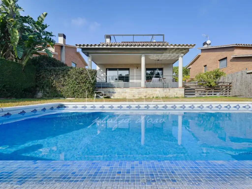 Casa amb piscina en venda a Avenida Rossello 4-B, imagen 35