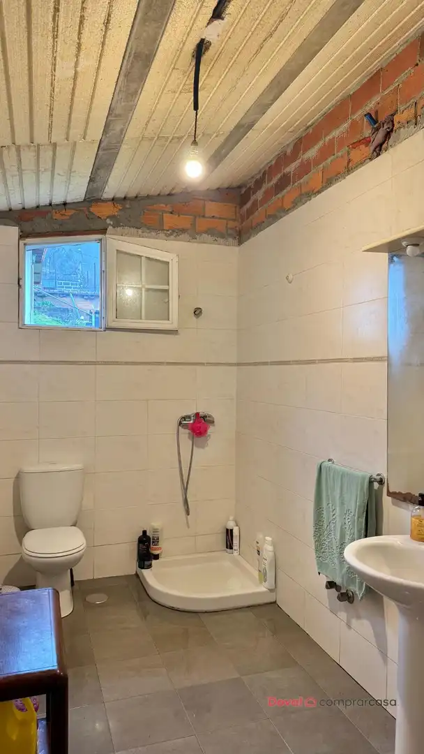 Baño de Casa o chalet en venta en Vigo  con Calefacción, Jardín privado y Parquet