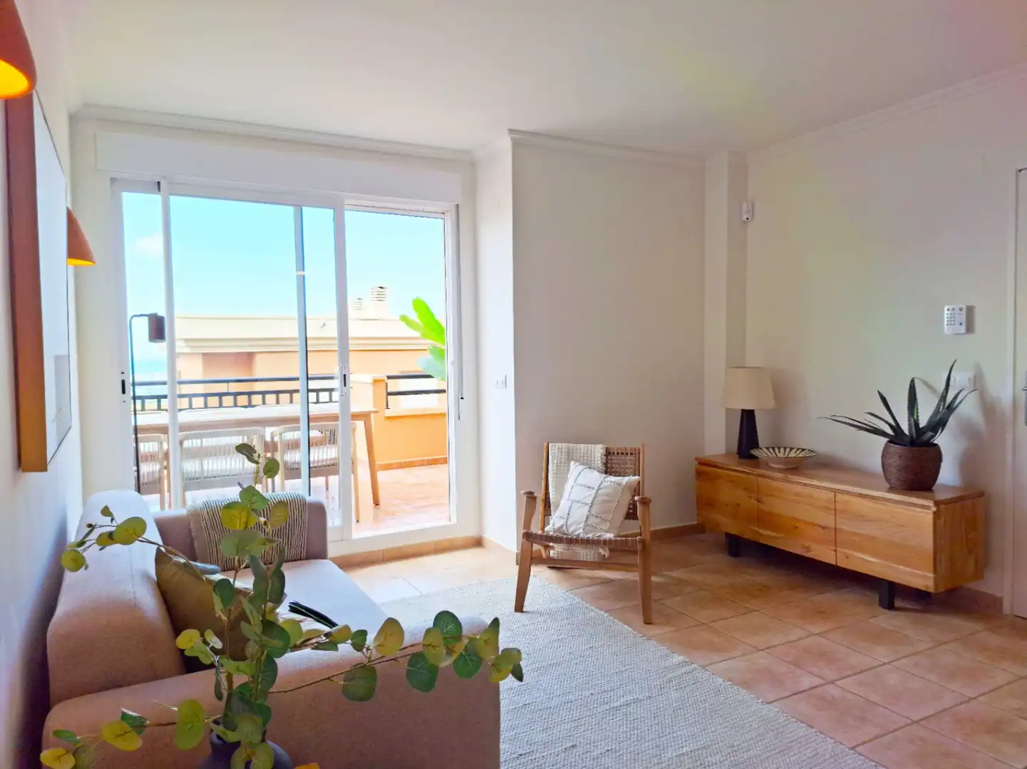 Sala d'estar de Apartament en venda en Pedreguer amb Jardí privat, Terrassa i Internet