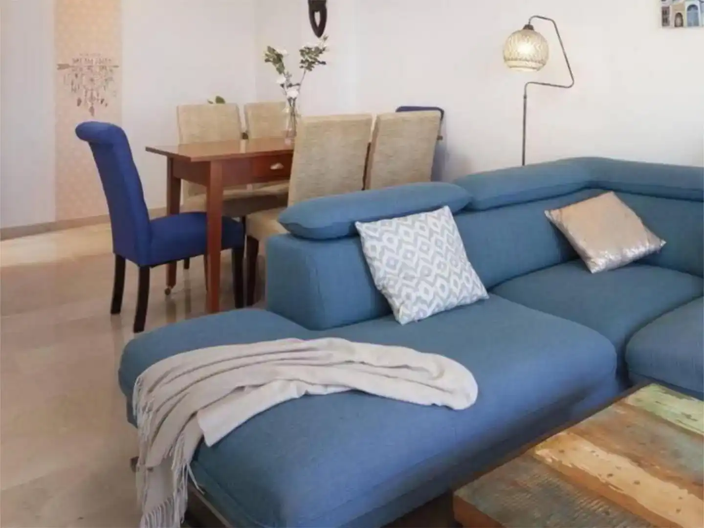 Sala de estar de Piso de alquiler en Vélez-Málaga con Aire acondicionado, Piscina y Amueblado