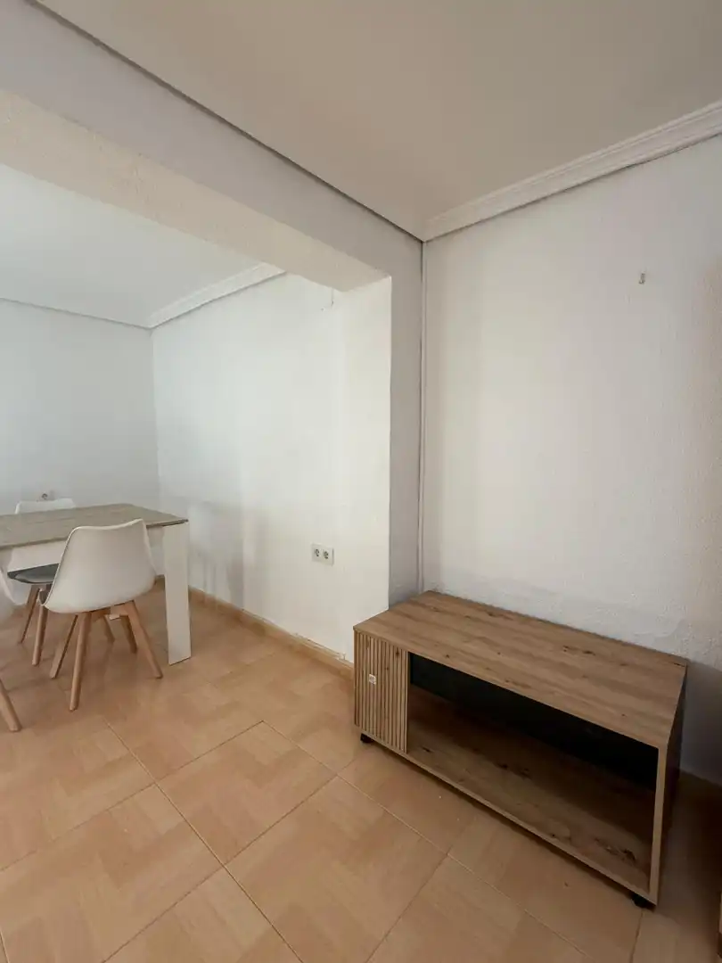 Piso de alquiler en Calle Loja, Sector Sur