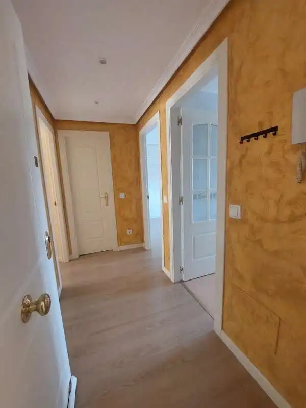 Wohnung zum Verkauf in Pedrezuela mit Ofen, Waschmaschine und Mikrowelle