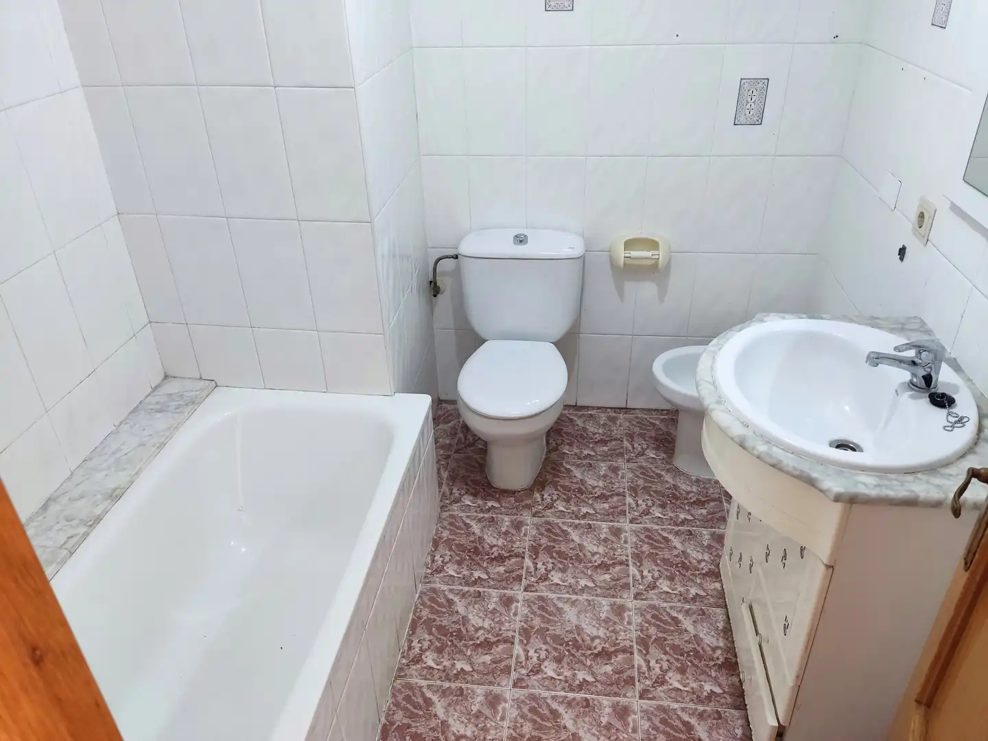 Badezimmer von Wohnung zum Verkauf in Gandia mit Heizung, Waschmaschine und Balkon