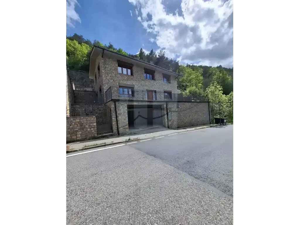 Vista exterior de Casa o chalet en venta en Sant Julià de Lòria