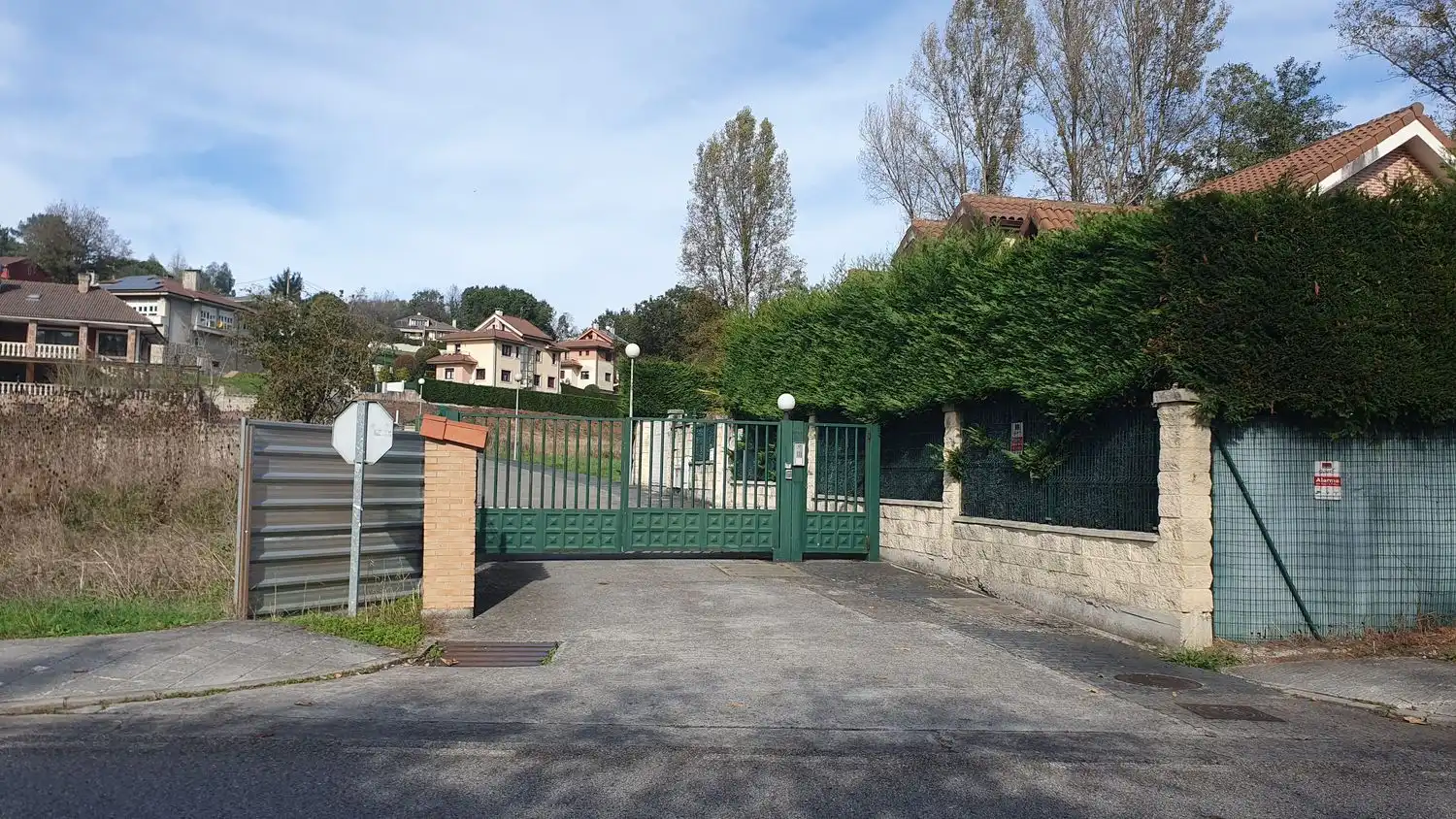 Vista exterior de Residencial en venta en Oviedo 