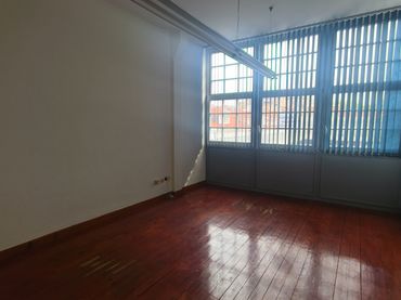 Bureau avec ascenseur à louer à Calle de la Cámara