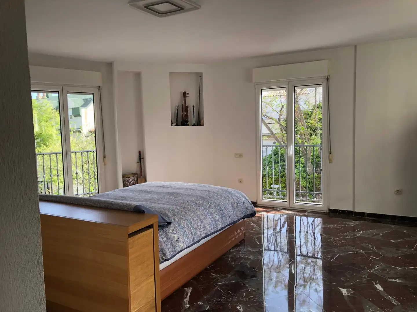 Dormitori de Casa o xalet en venda en Jaén amb Terrassa, Traster i Balcó