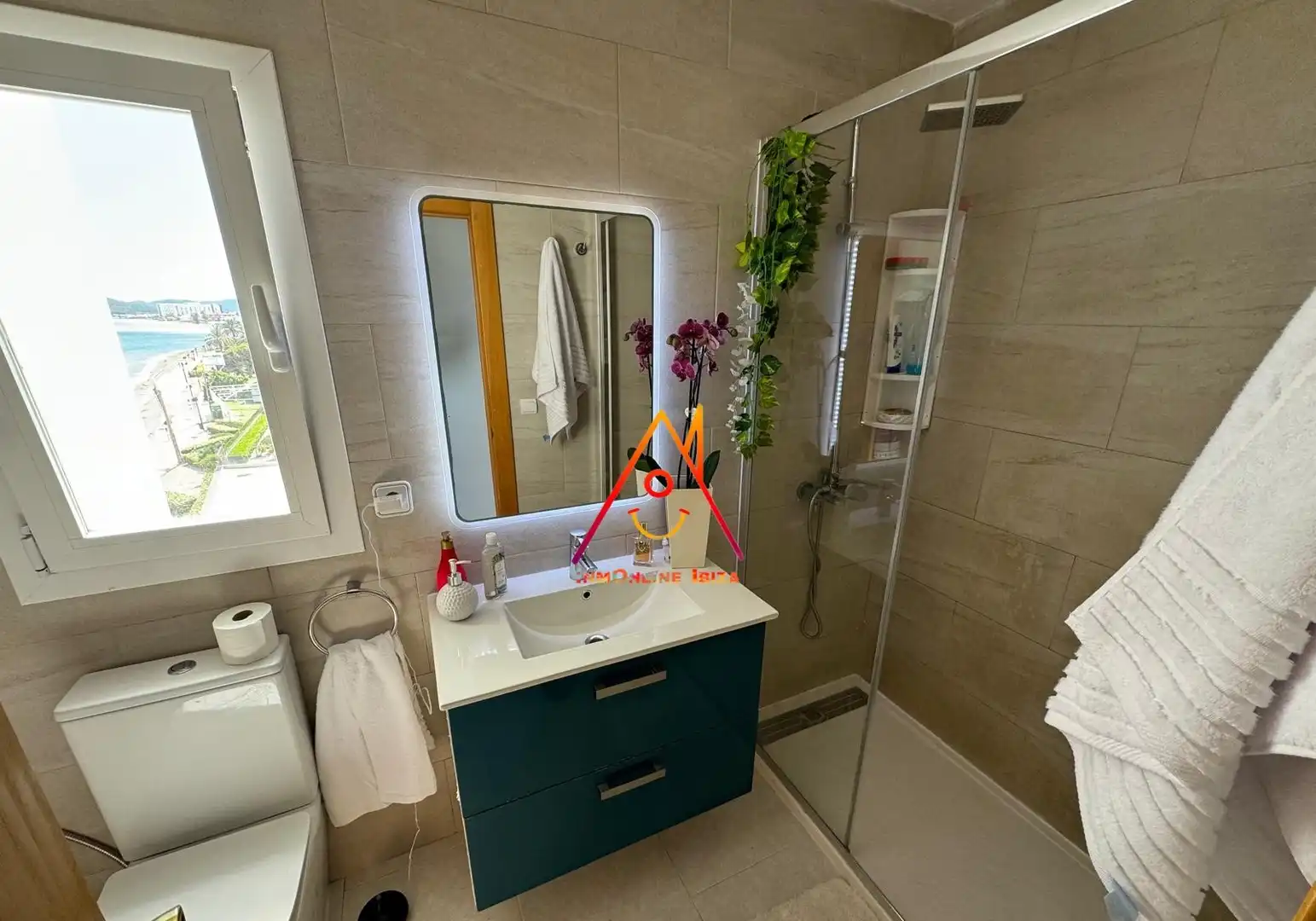 Bathroom of Flat for rent in Eivissa  with Terrace, Furnished and Oven