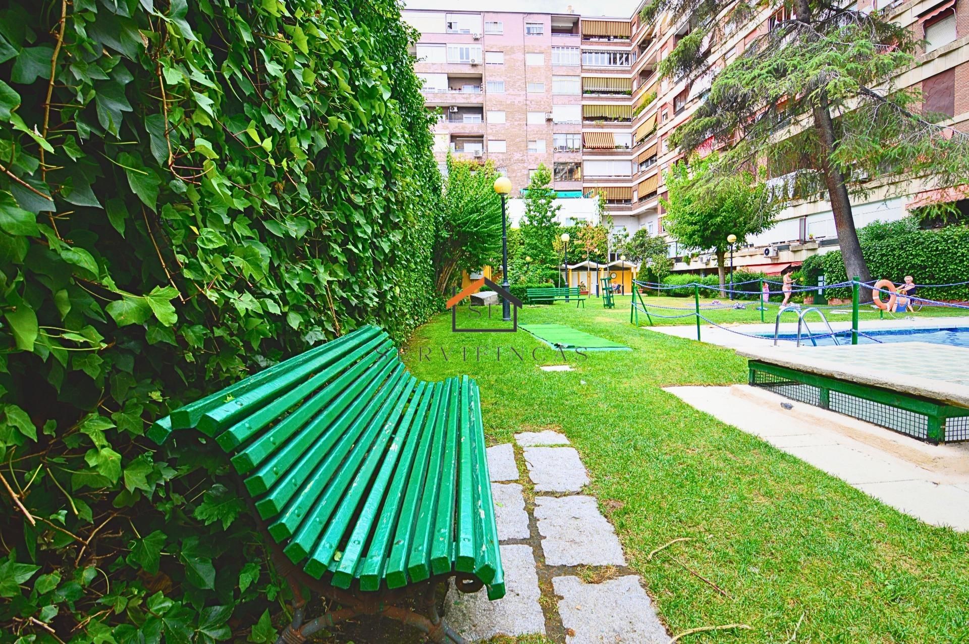 Jardí de Pis en venda en  Madrid Capital amb Calefacció, Jardí privat i Terrassa