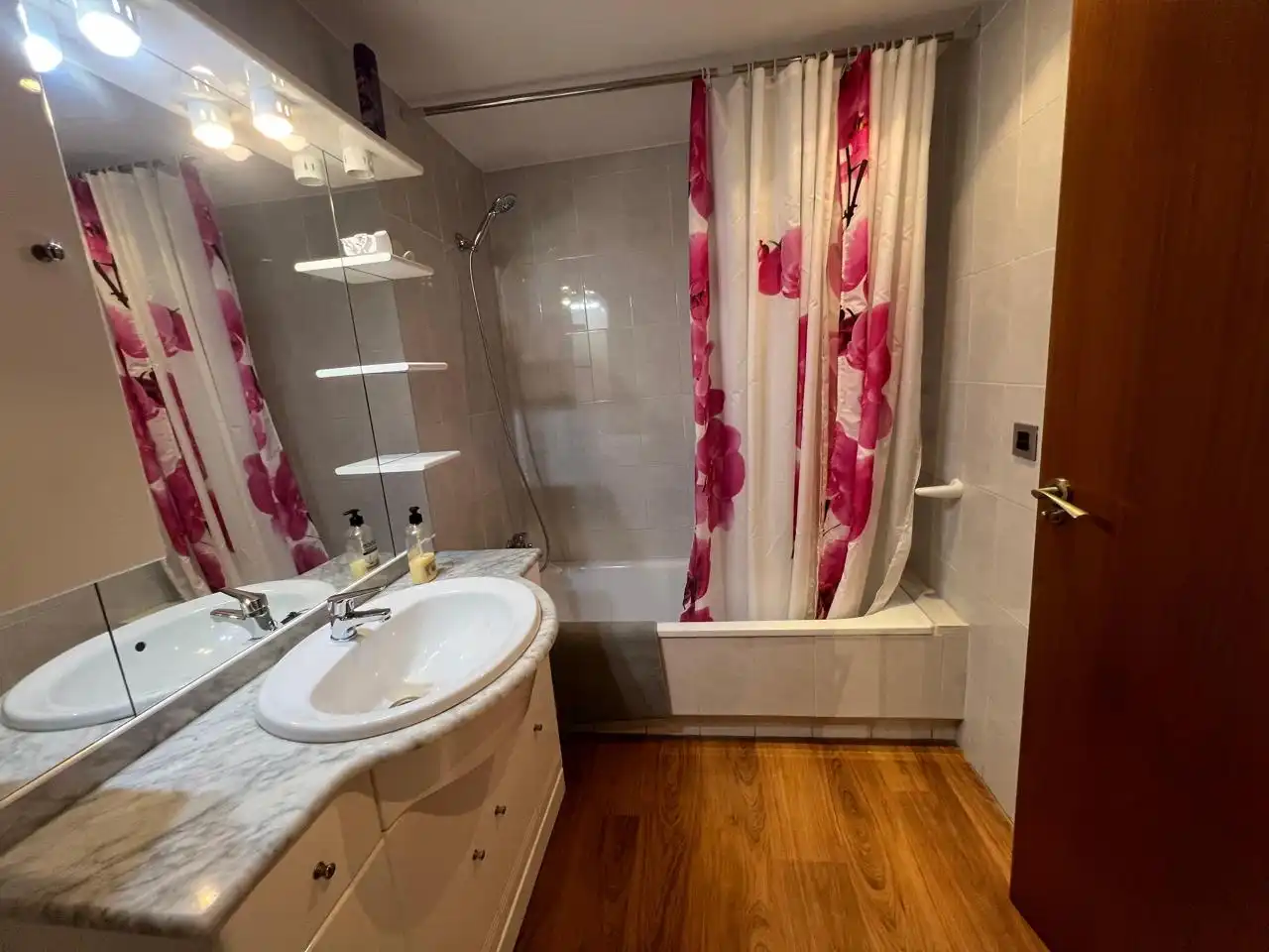 Wohnung zur Miete in calle de l'Arxiduc Carles, Vara de Quart