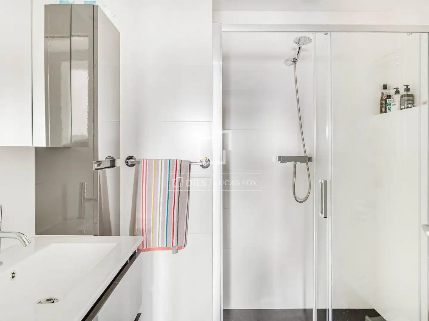 Baño de Piso en venta en Barcelona con Aire acondicionado, Calefacción y Jardín privado