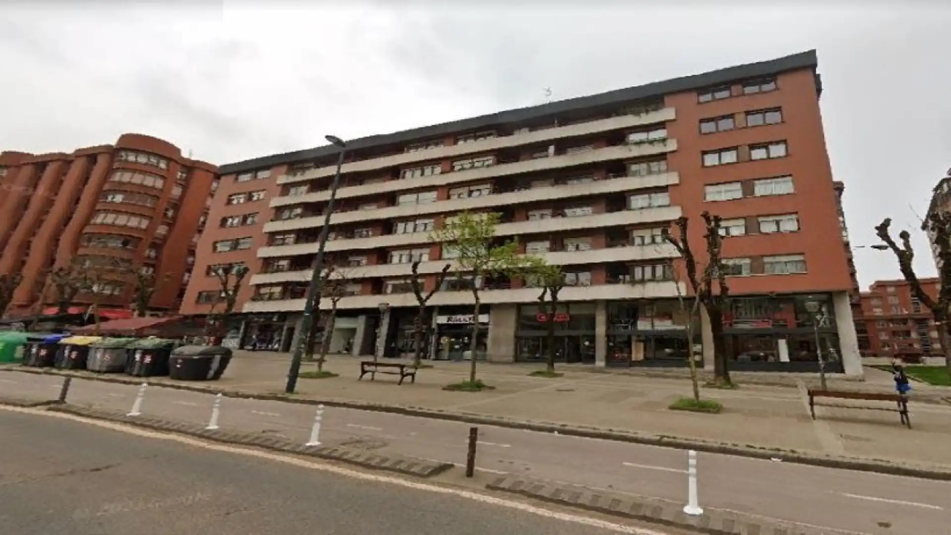 Vista exterior de Piso en venta en Bilbao  con Calefacción