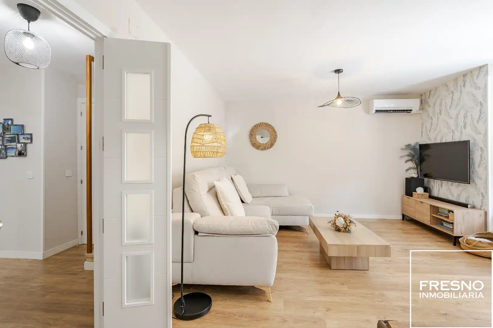 Sala d'estar de Casa o xalet en venda en Cobeña amb Aire condicionat, Calefacció i Jardí privat