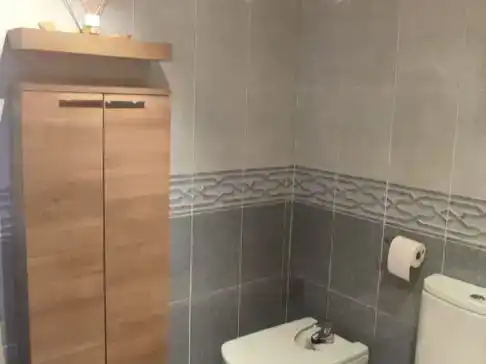 Badezimmer von Wohnung zur Miete in  Valencia Capital mit Klimaanlage