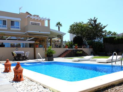 Jardí de Casa o xalet en venda en Sanlúcar de Barrameda amb Aire condicionat, Terrassa i Piscina