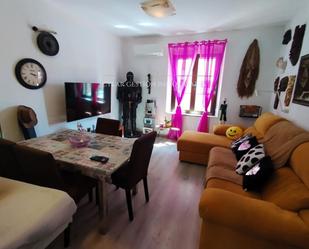 Living room of Flat for sale in Salamanca Capital  with Air Conditioner, Heating and Terrace