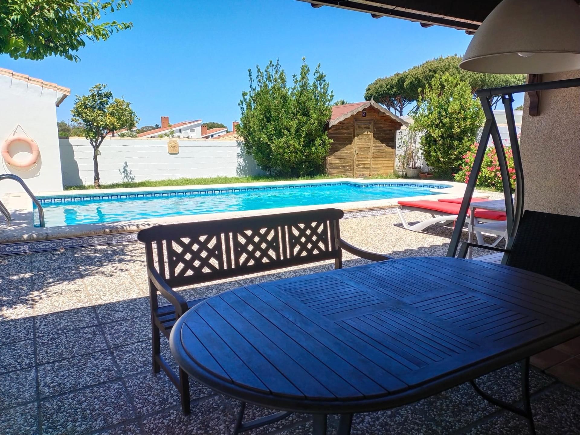 Piscina de Casa o xalet en venda en Chiclana de la Frontera amb Aire condicionat, Calefacció i Jardí privat