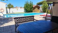 Piscina de Casa o xalet en venda en Chiclana de la Frontera amb Aire condicionat, Calefacció i Jardí privat
