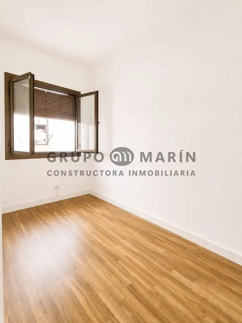 Flat for sale in Calle Santa Engracia, imagen 9