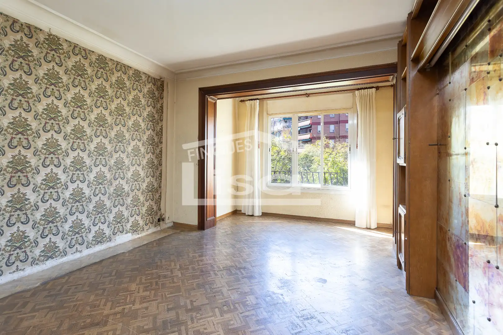 Sala de estar de Piso en venta en Barcelona con Calefacción, Trastero y Balcón