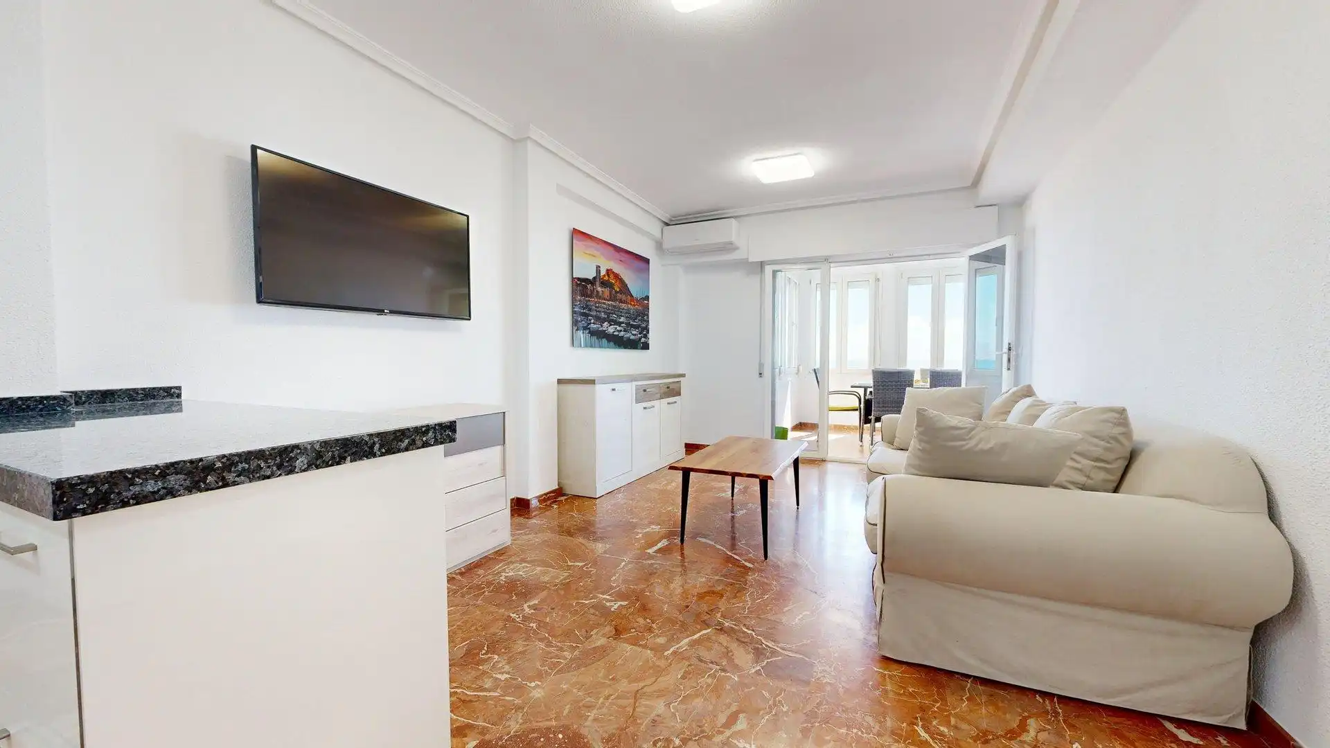 Sala d'estar de Apartament de lloguer en Elche / Elx amb Aire condicionat, Jardí privat i Terrassa