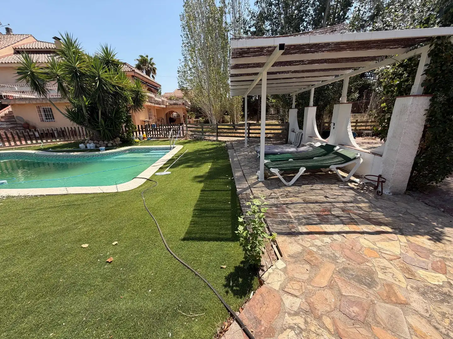 Piscina de Casa o xalet en venda en Esparreguera amb Aire condicionat, Calefacció i Jardí privat