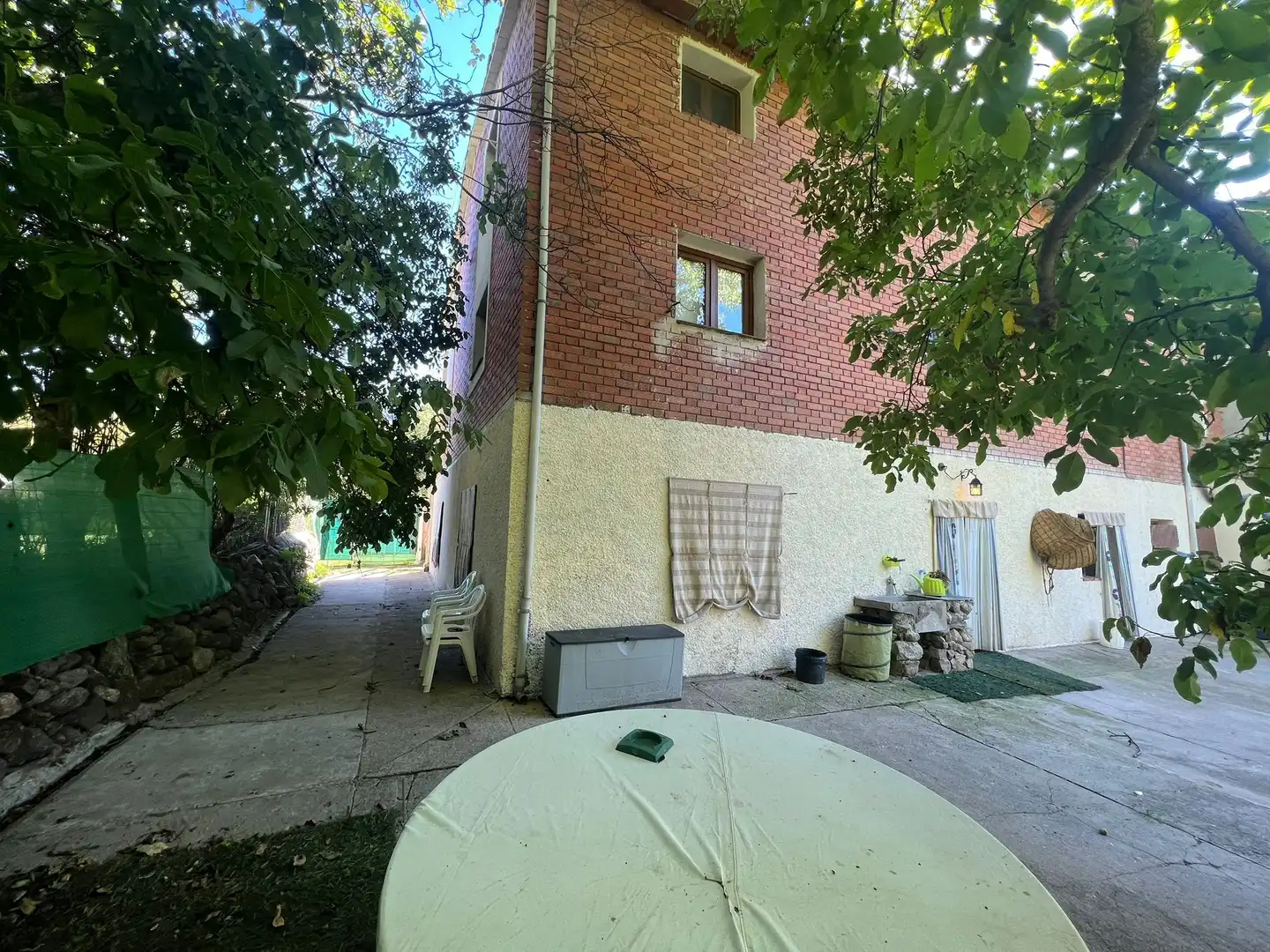 Vista exterior de Casa o chalet en venta en Navacepedilla de Corneja con Calefacción, Jardín privado y Parquet