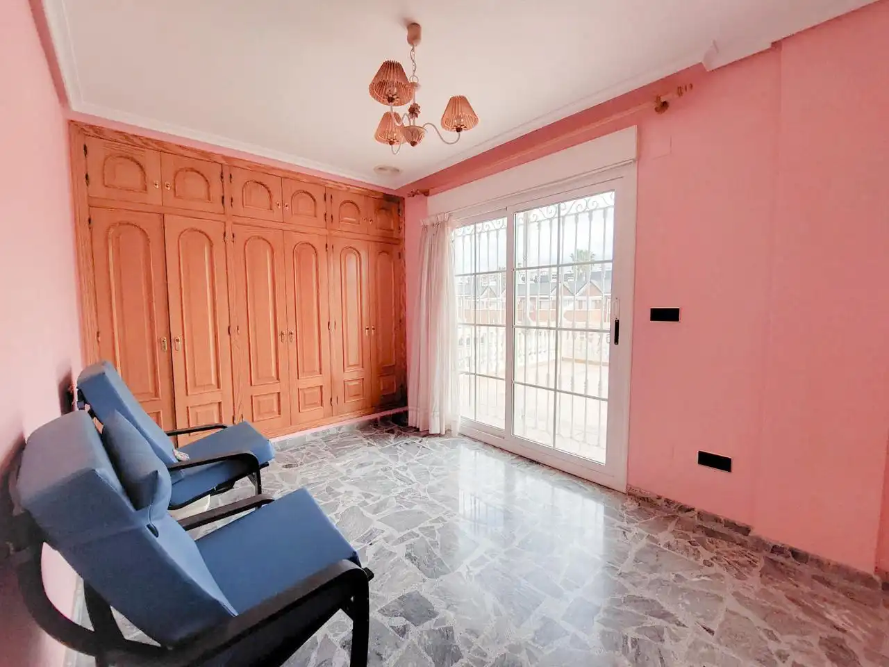 Habitación de Casa o chalet en venta en Elche / Elx con Aire acondicionado y Jardín privado
