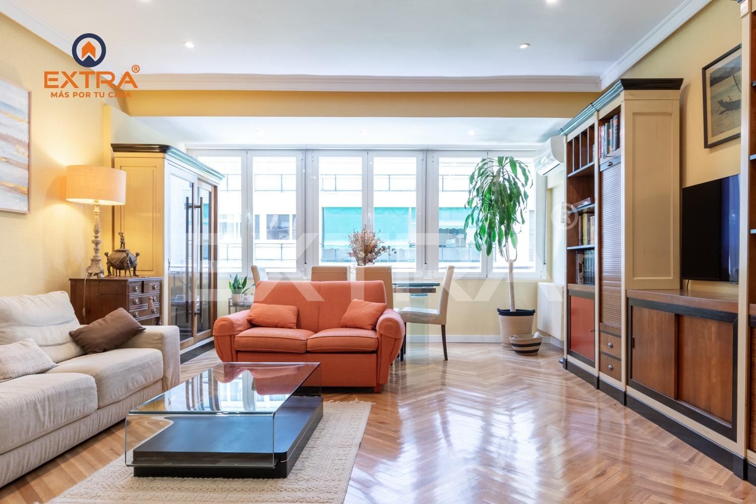 Sala de estar de Piso en venta en  Madrid Capital con Aire acondicionado, Calefacción y Parquet