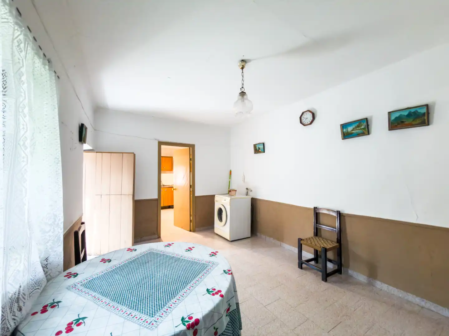 Dormitori de Casa o xalet en venda en Cortes de Baza amb Jardí privat, Terrassa i Moblat