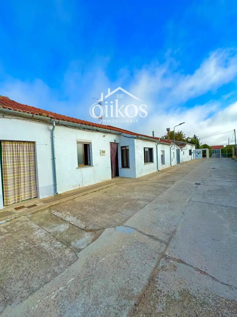 Vista exterior de Casa o chalet en venta en Gomecello con Calefacción y Terraza