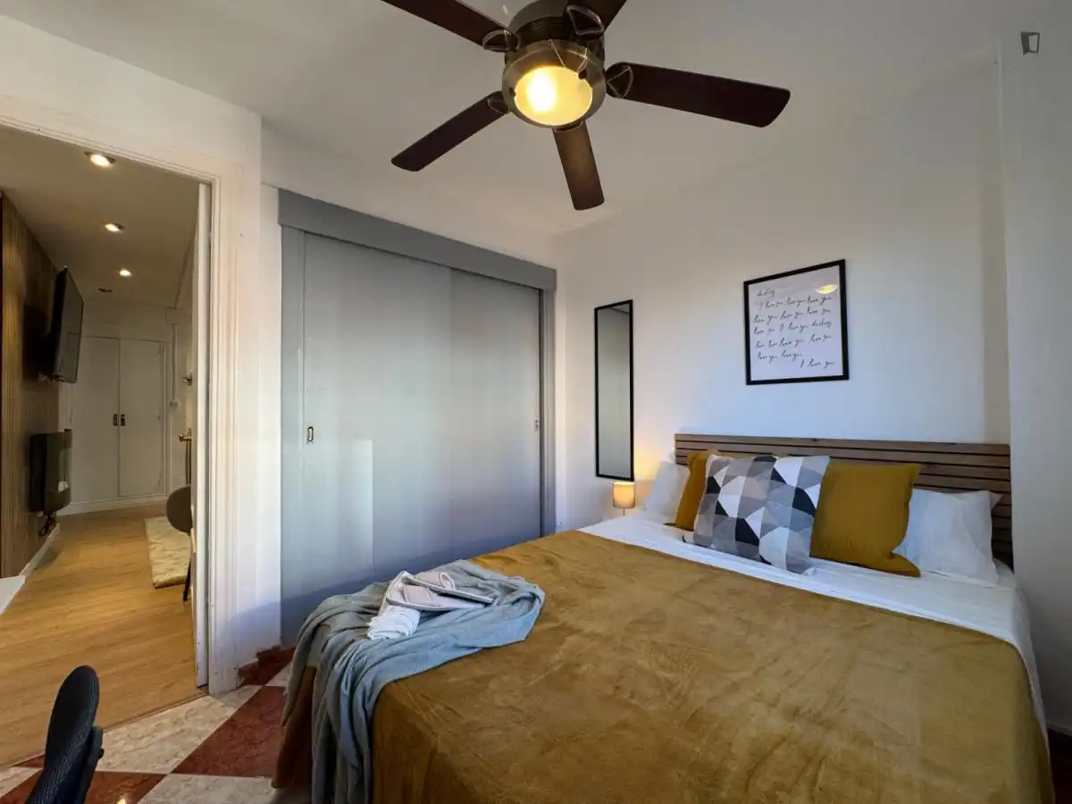 Room in Palomeras Sureste