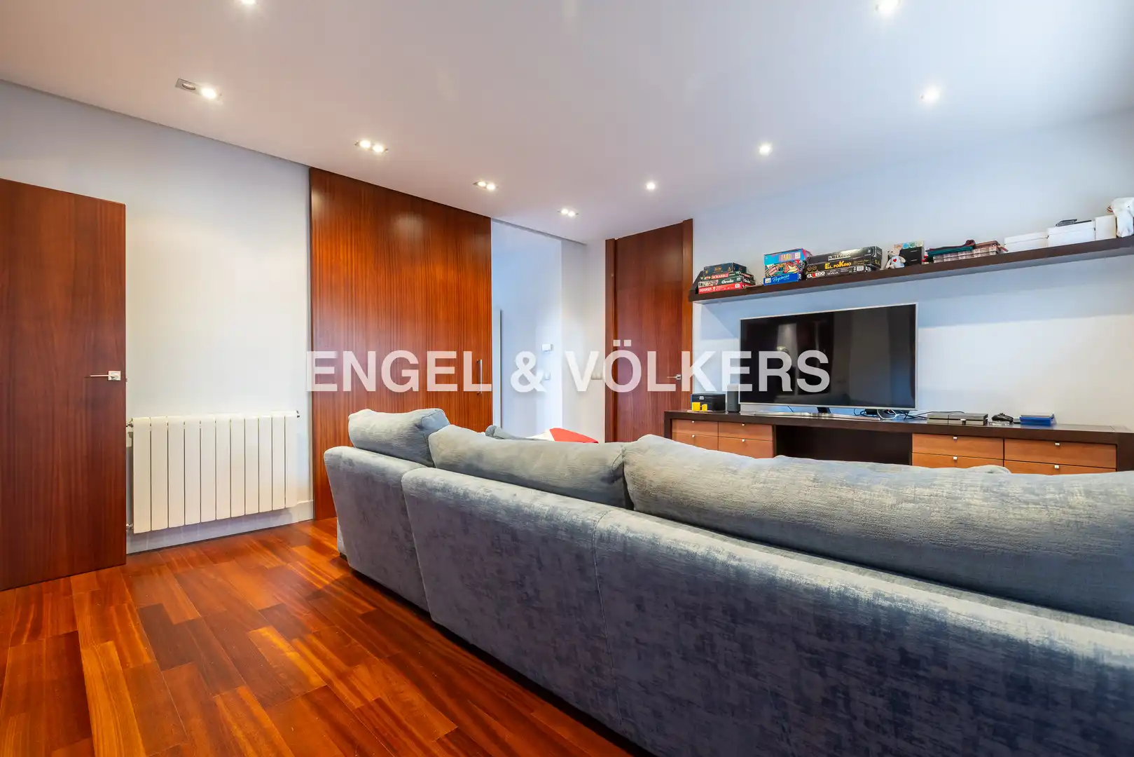 Wohnzimmer von Country house zum Verkauf in Camas mit Klimaanlage, Heizung und Privatgarten