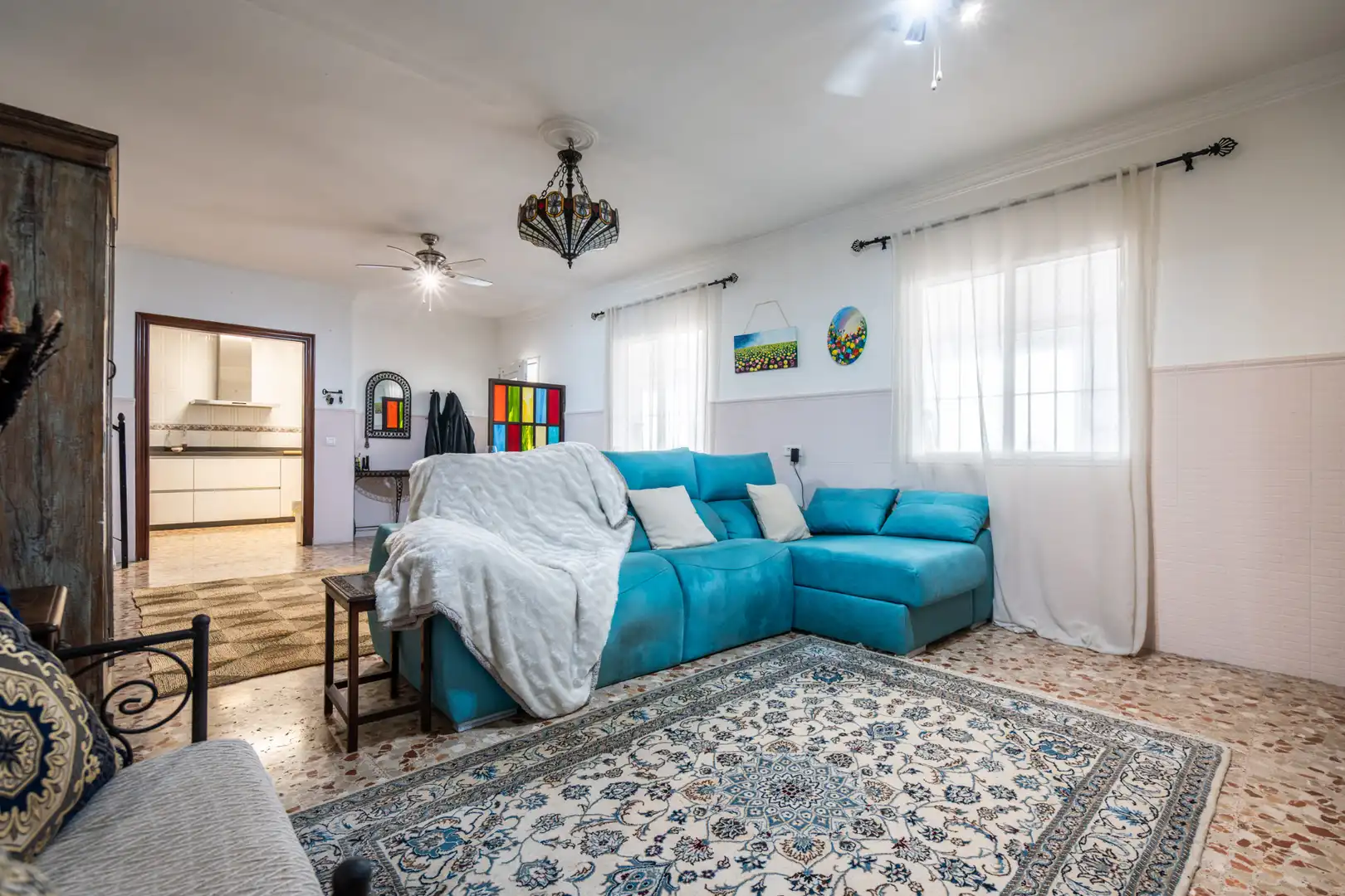 Sala d'estar de Casa o xalet en venda en Chiclana de la Frontera amb Aire condicionat, Calefacció i Jardí privat