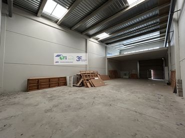 Nau industrial en venda a CALLE AJEDREA