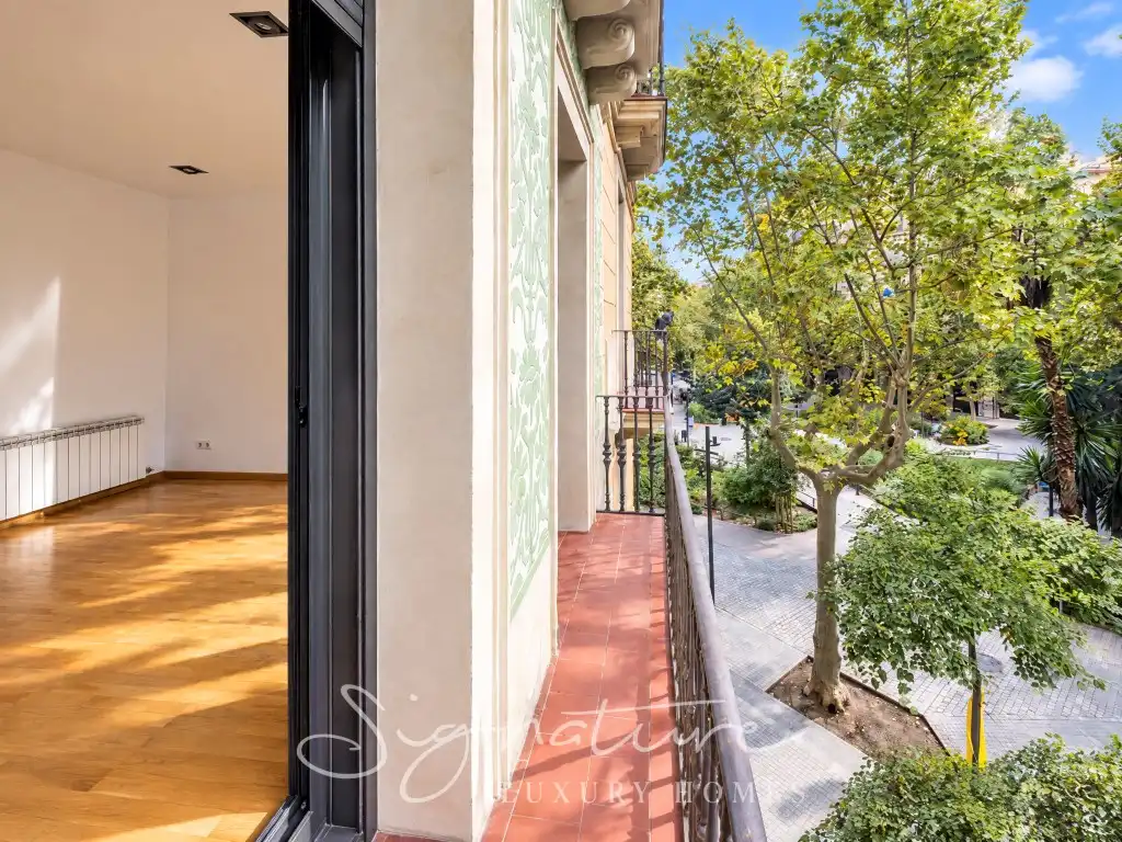 Piso con ascensor en venta en Calle Enric Granados, imagen 4