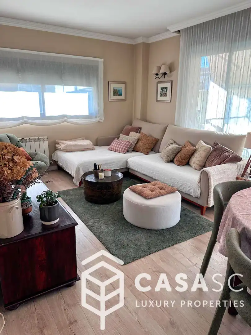 Piso con terraza en venta en Passeig de Cordelles, imagen 2