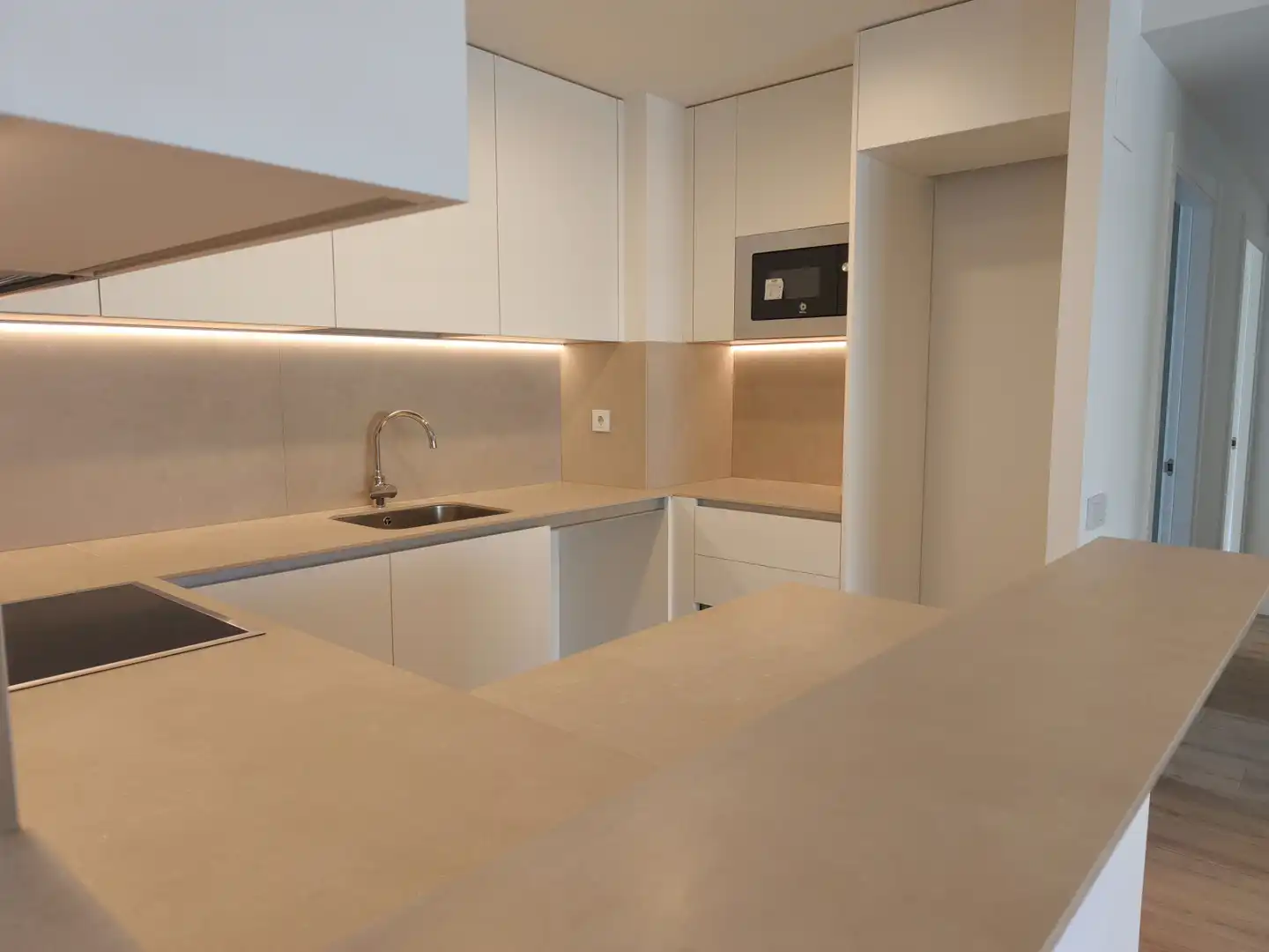 Erdgeschoss zum Verkauf in Cornellà de Llobregat, Barcelona
