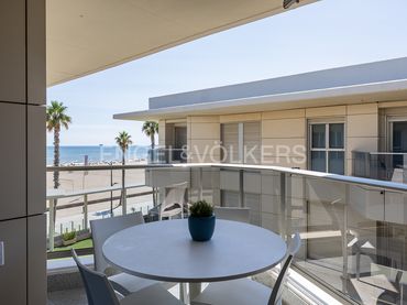 Piso con balcón en venta en Avinguda Mare Nostrum