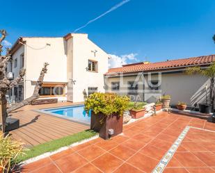 Vista exterior de Casa adosada en venda en  Tarragona Capital amb Aire condicionat, Jardí privat i Terrassa