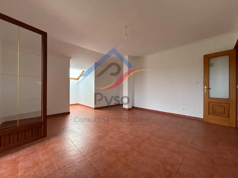 Sala d'estar de Àtic en venda en Ruiloba amb Calefacció, Jardí privat i Balcó