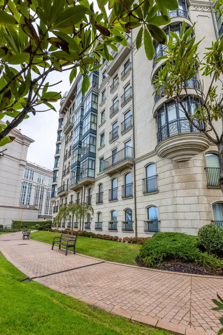Vista exterior de Piso en venta en A Coruña Capital  con Calefacción, Jardín privado y Trastero