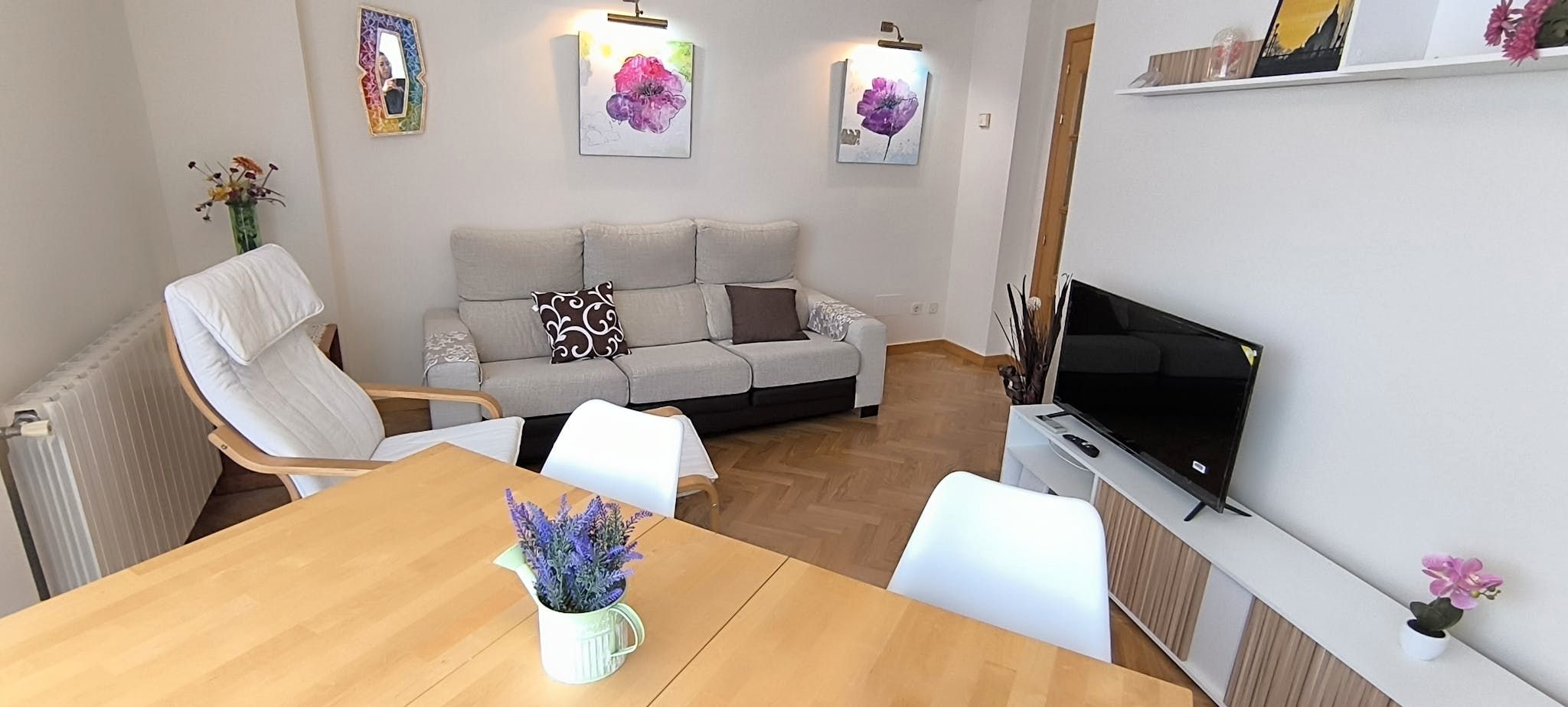 Living room of Flat for rent in  Madrid Capital  with Air Conditioner, Heating and Furnished