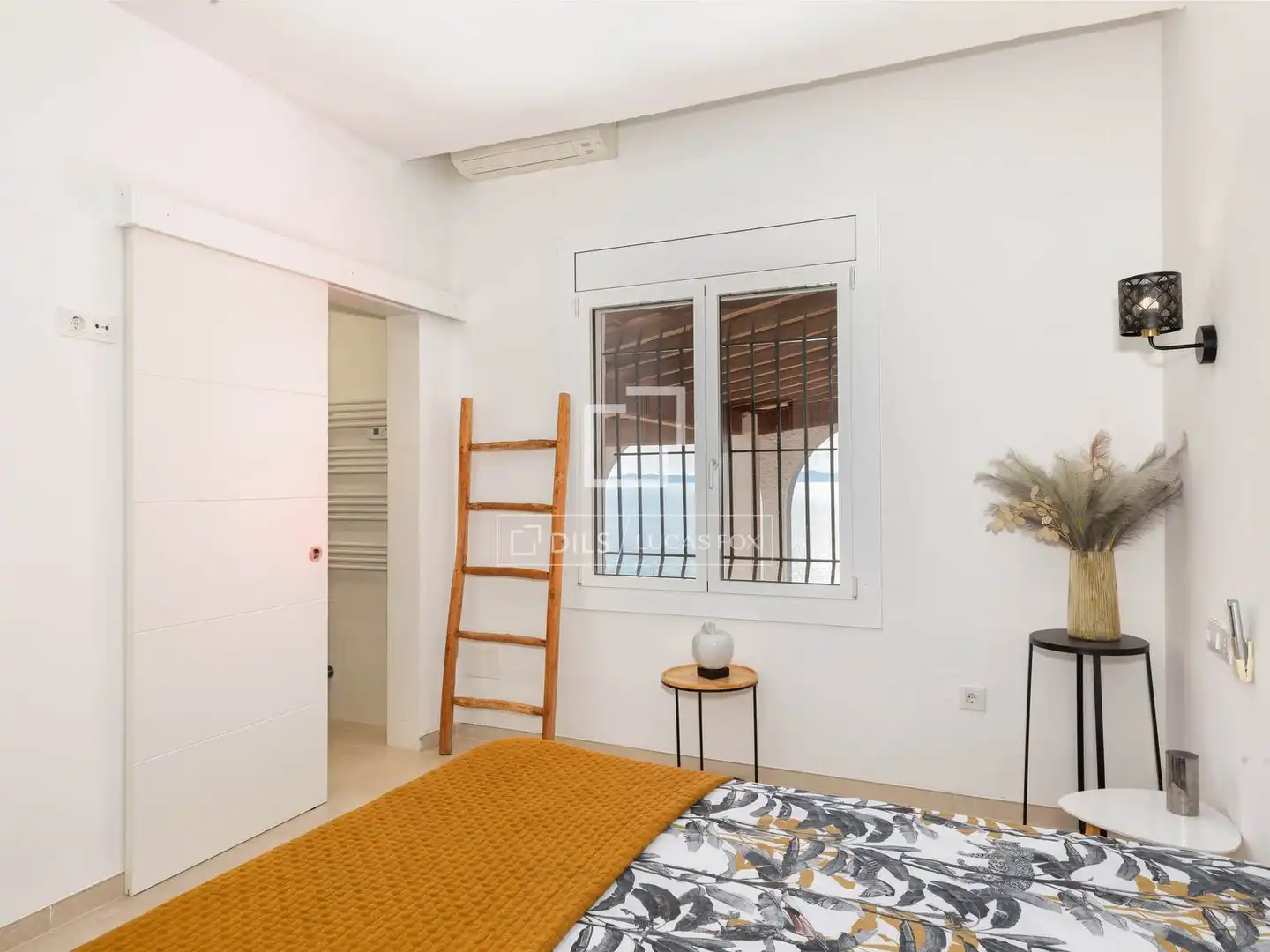Dormitori de Casa o xalet en venda en Roses amb Aire condicionat, Calefacció i Jardí privat