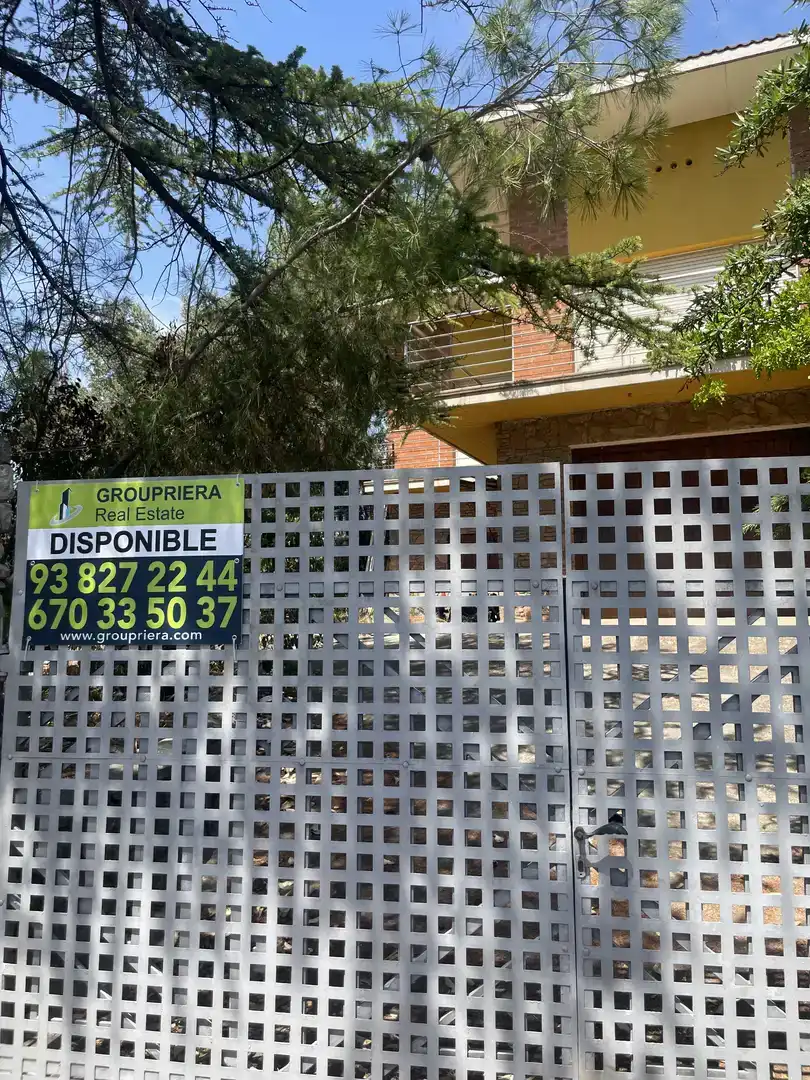 Vista exterior de Casa o xalet en venda en Castellnou de Bages amb Piscina i Balcó