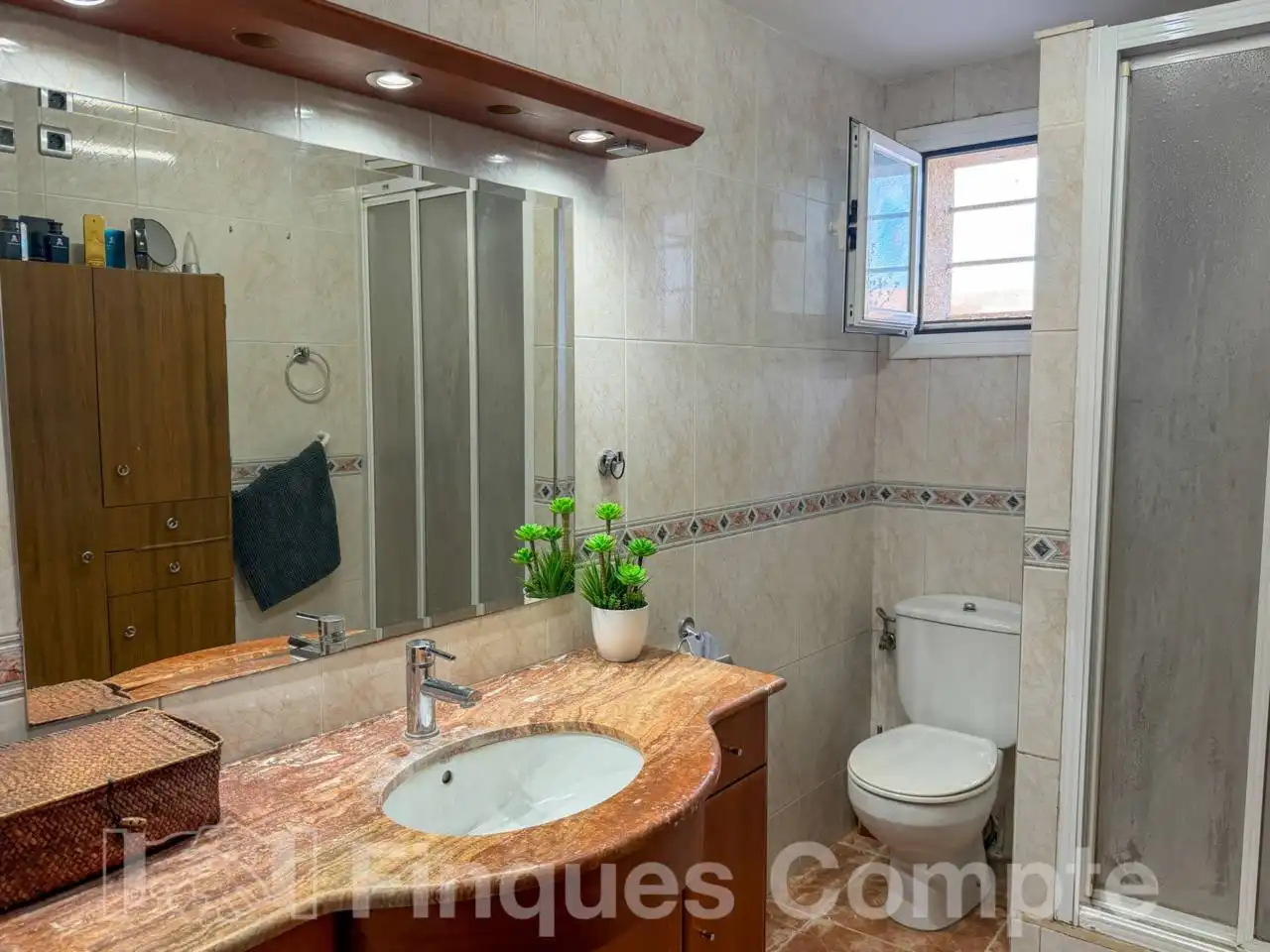 Baño de Piso en venta en Roda de Berà con Aire acondicionado y Terraza