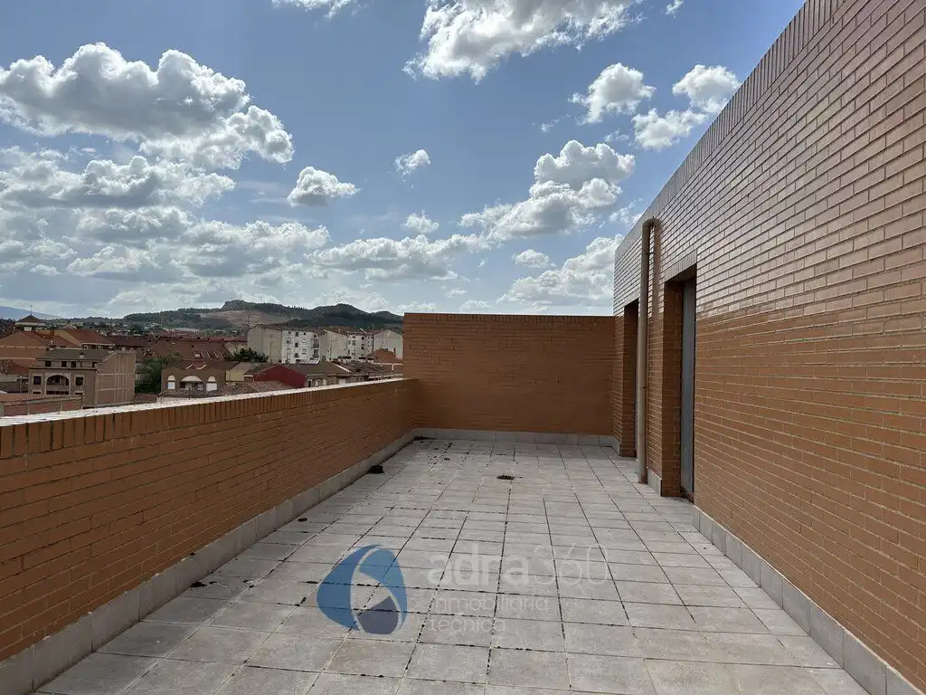Àtic amb ascensor en venda a Lardero, imagen 2